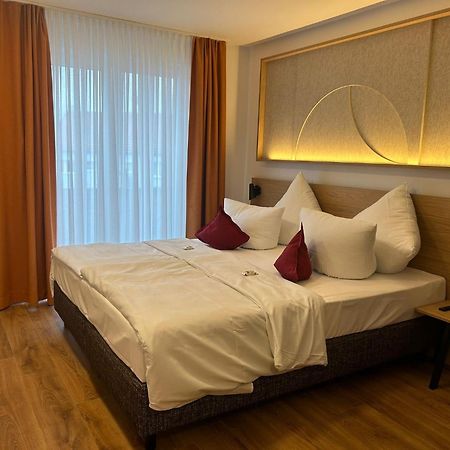 Hotel Kuebler Wendelstein Bagian luar foto