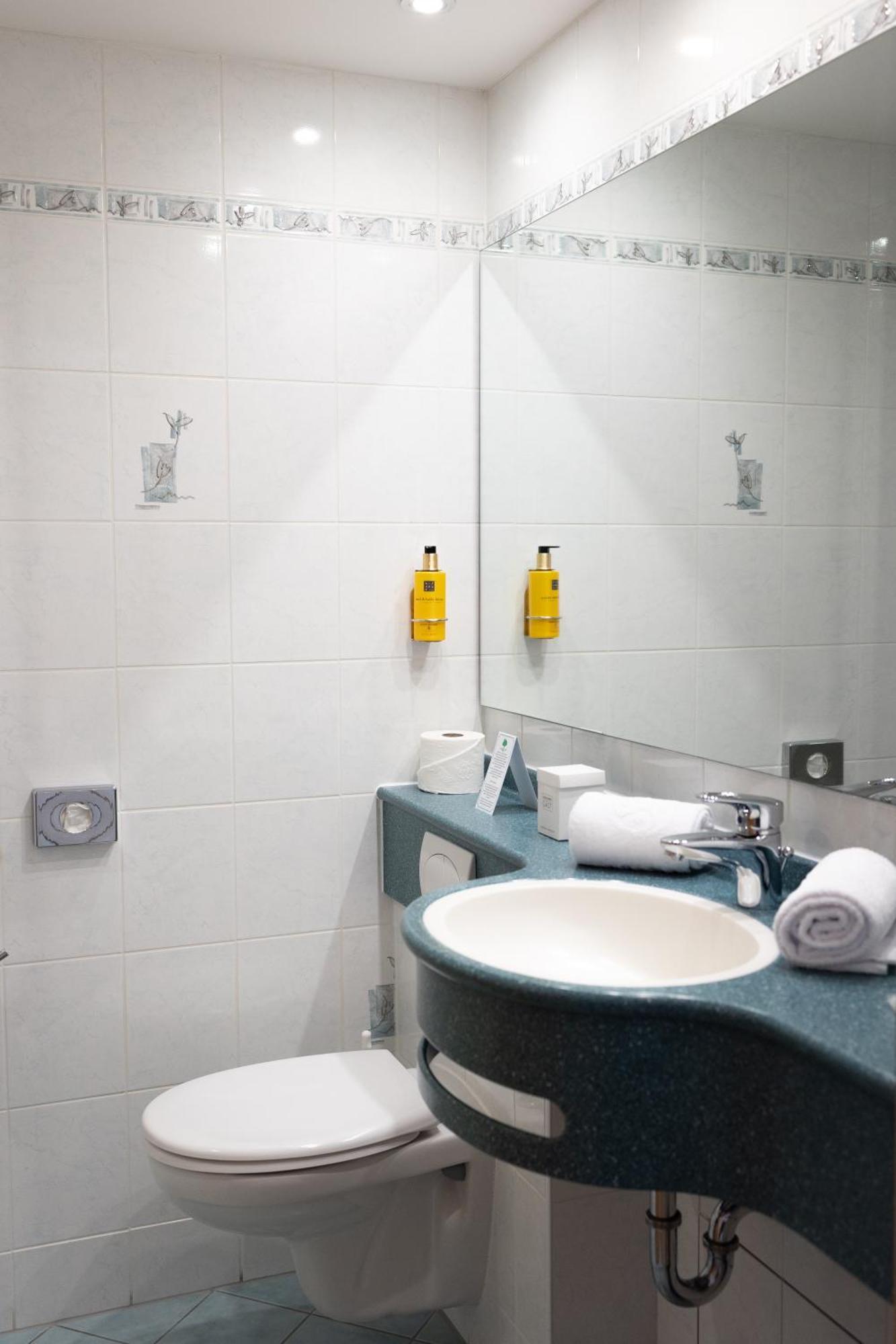 Hotel Kuebler Wendelstein Bagian luar foto