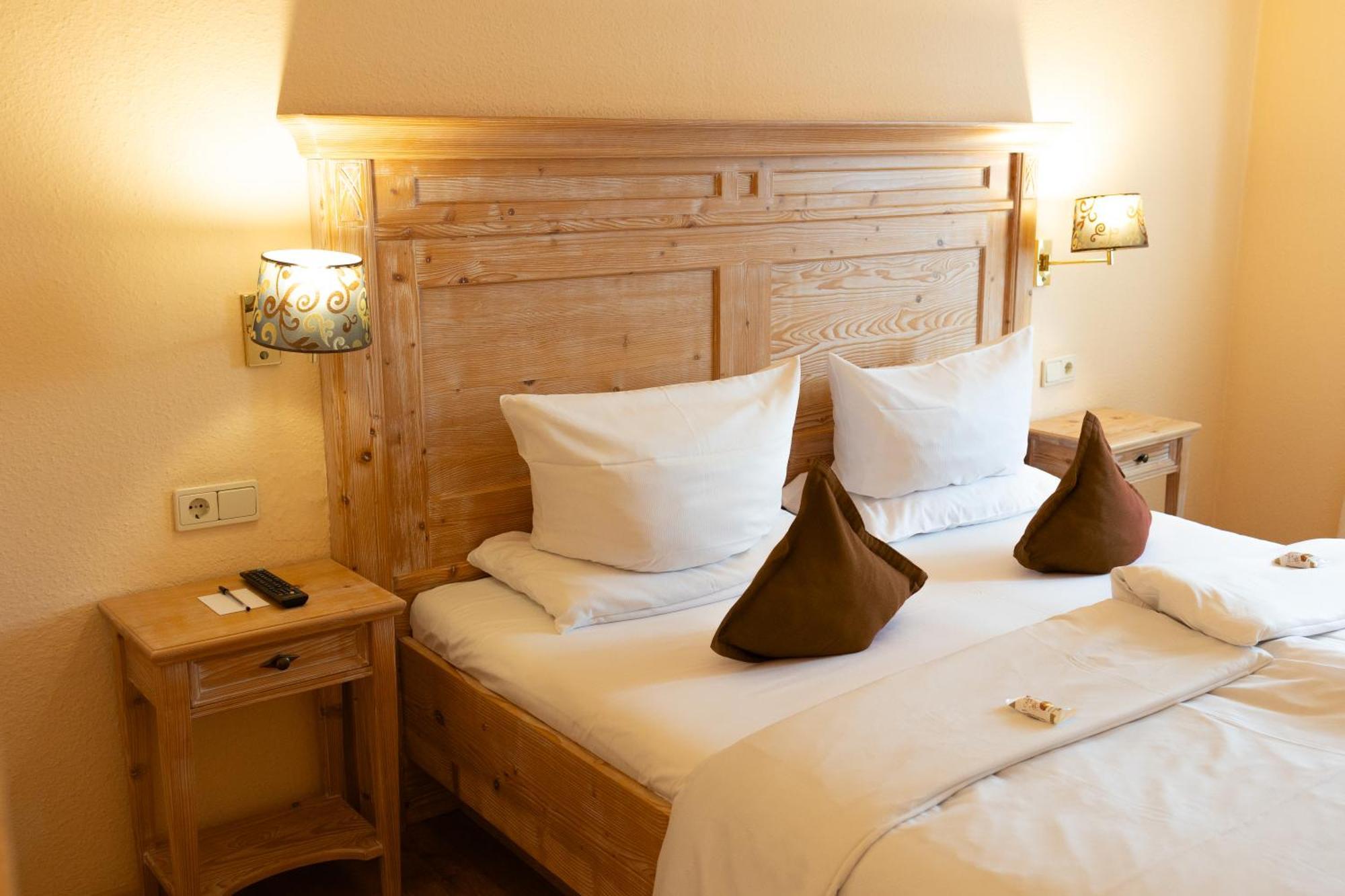 Hotel Kuebler Wendelstein Bagian luar foto